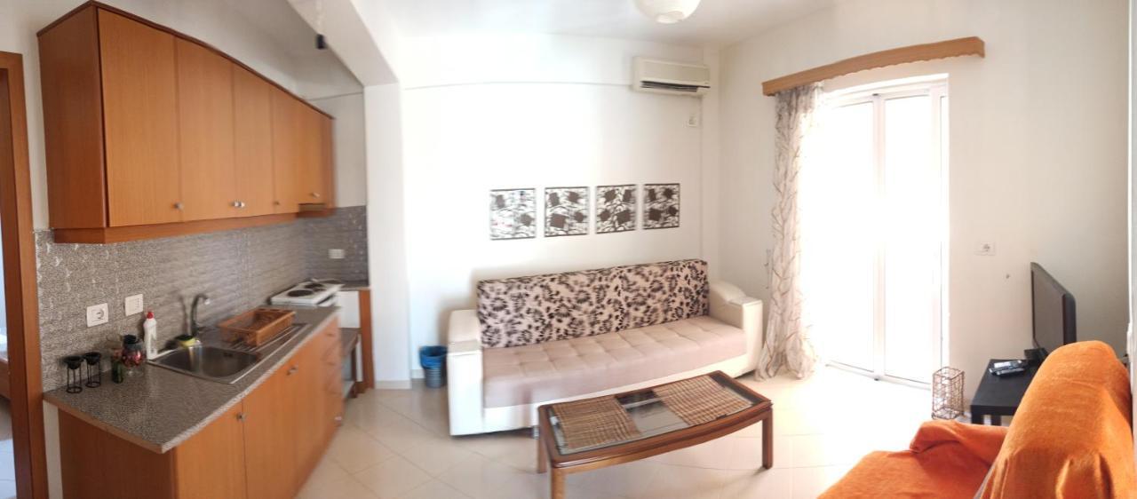 Achilles Apartments Sarandë Exterior foto