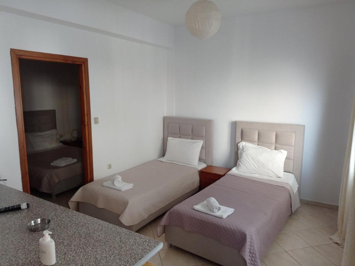 Achilles Apartments Sarandë Exterior foto