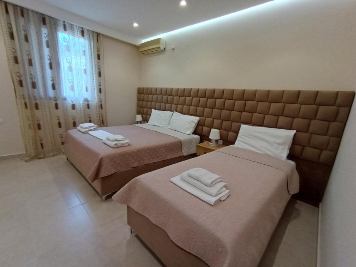 Achilles Apartments Sarandë Exterior foto