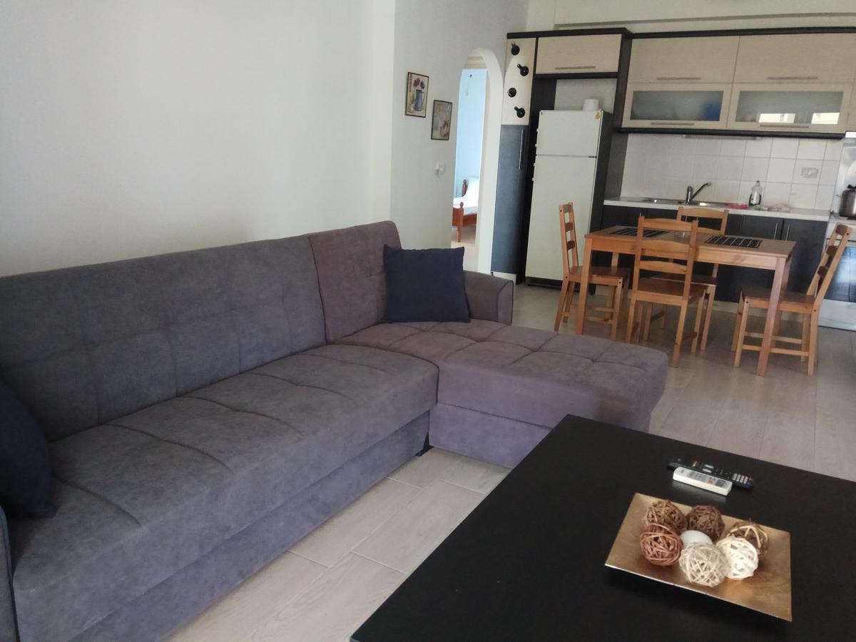 Achilles Apartments Sarandë Exterior foto