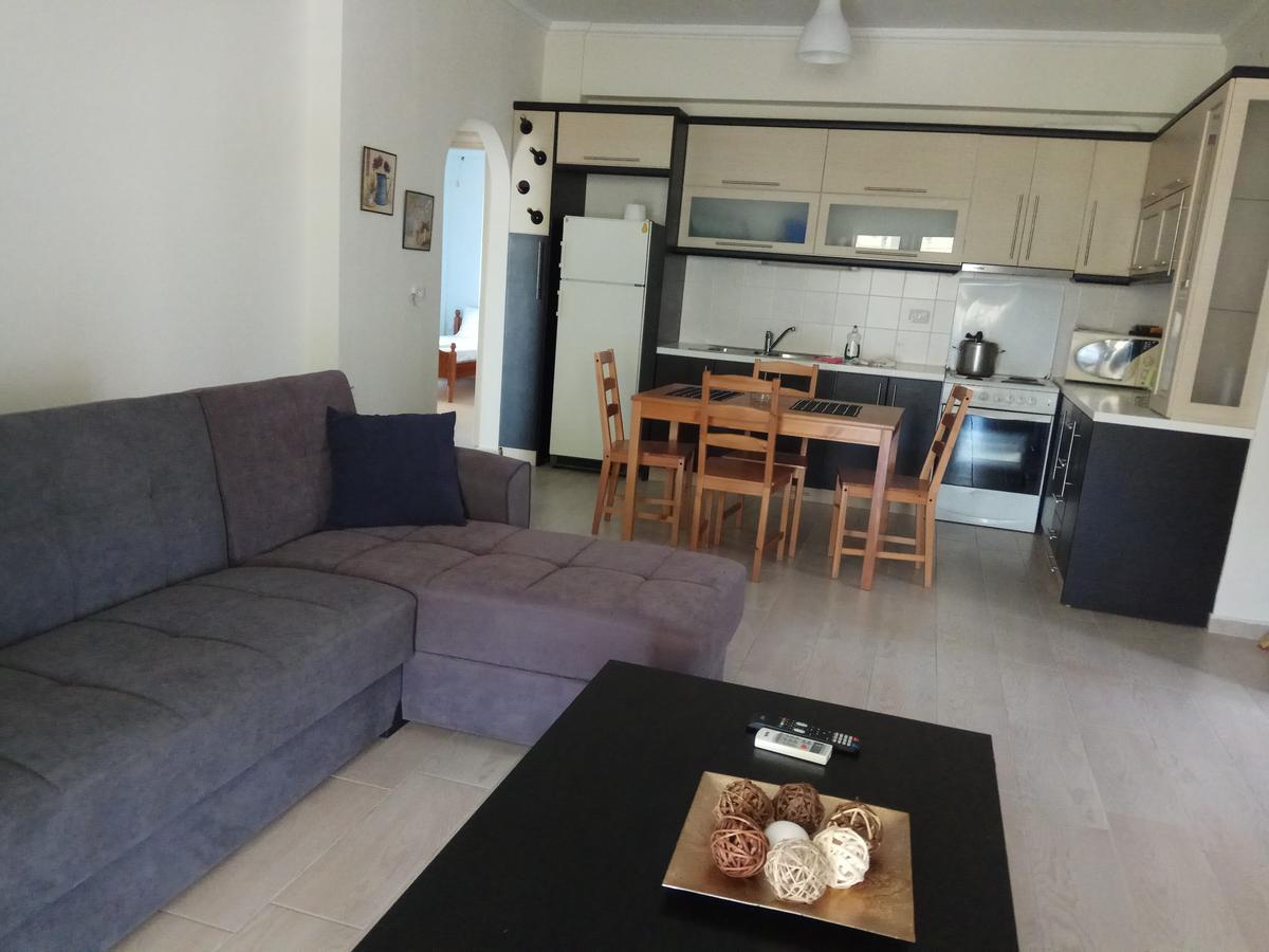 Achilles Apartments Sarandë Exterior foto